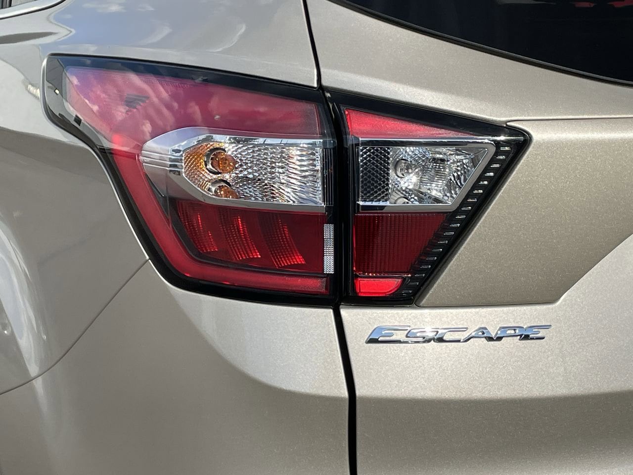 Thumbnail: 2018 Ford Escape - 38