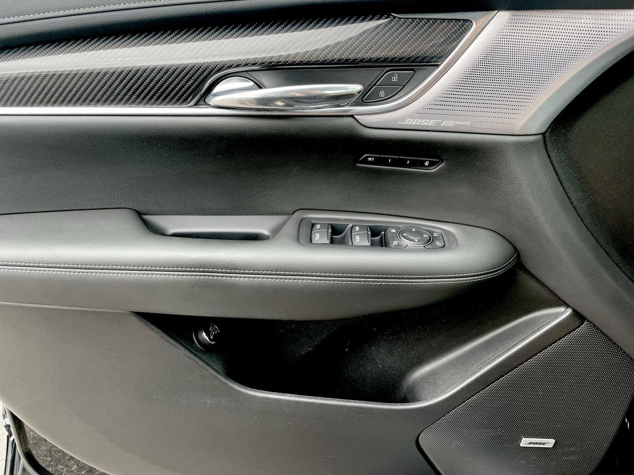 Thumbnail: 2022 Cadillac XT6 - 43