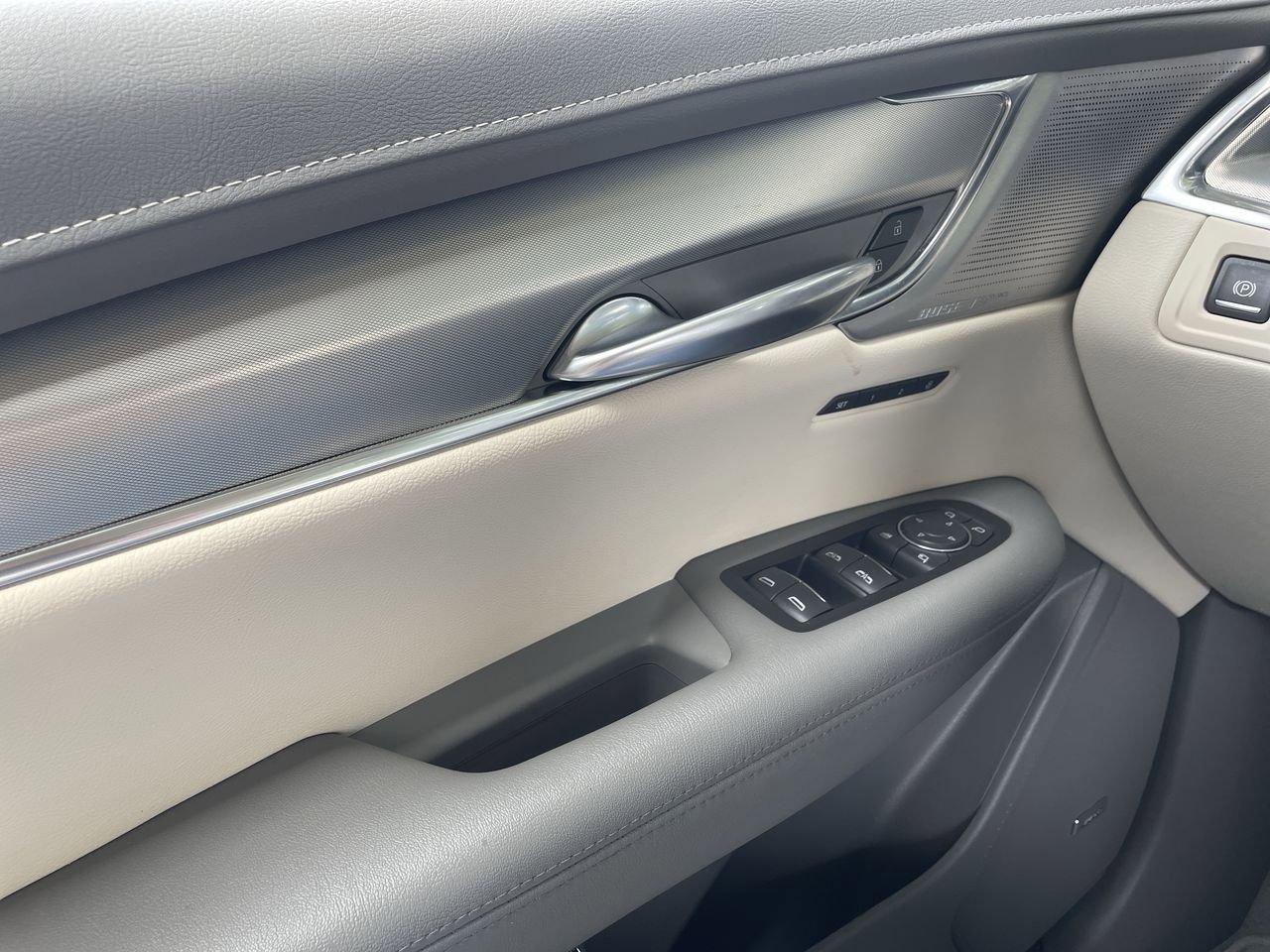 Thumbnail: 2023 Cadillac XT5 - 34
