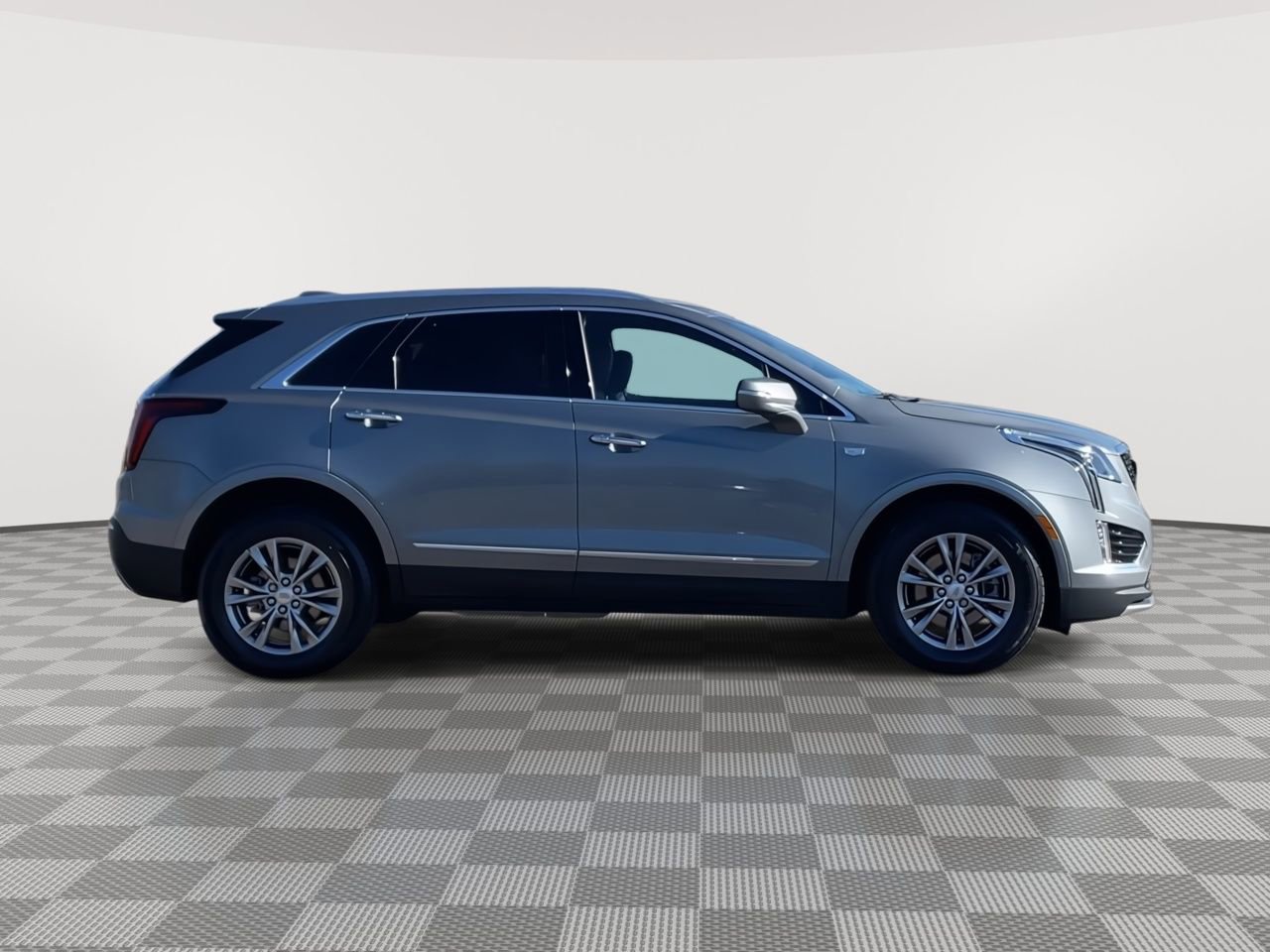 Thumbnail: 2023 Cadillac XT5 - 9