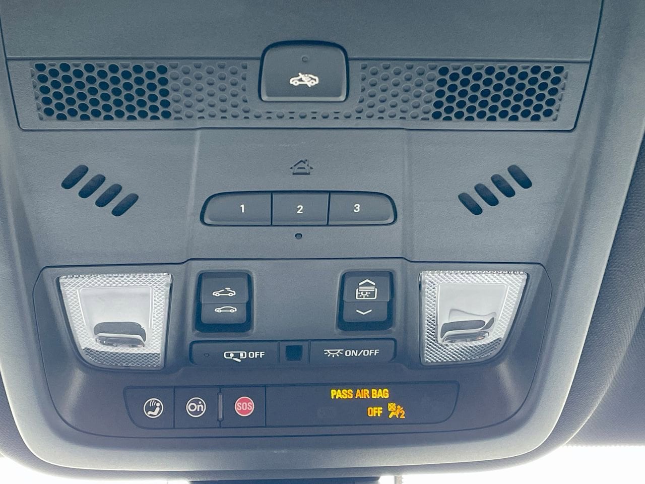 Thumbnail: 2023 Cadillac XT6 - 34