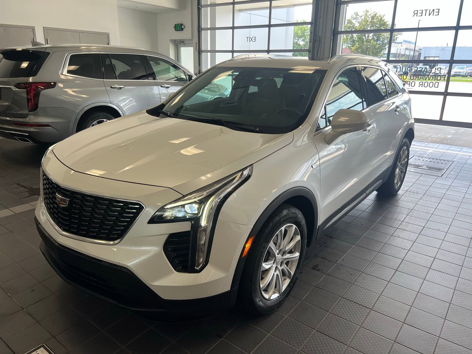 Thumbnail: 2022 Cadillac XT4 - 1