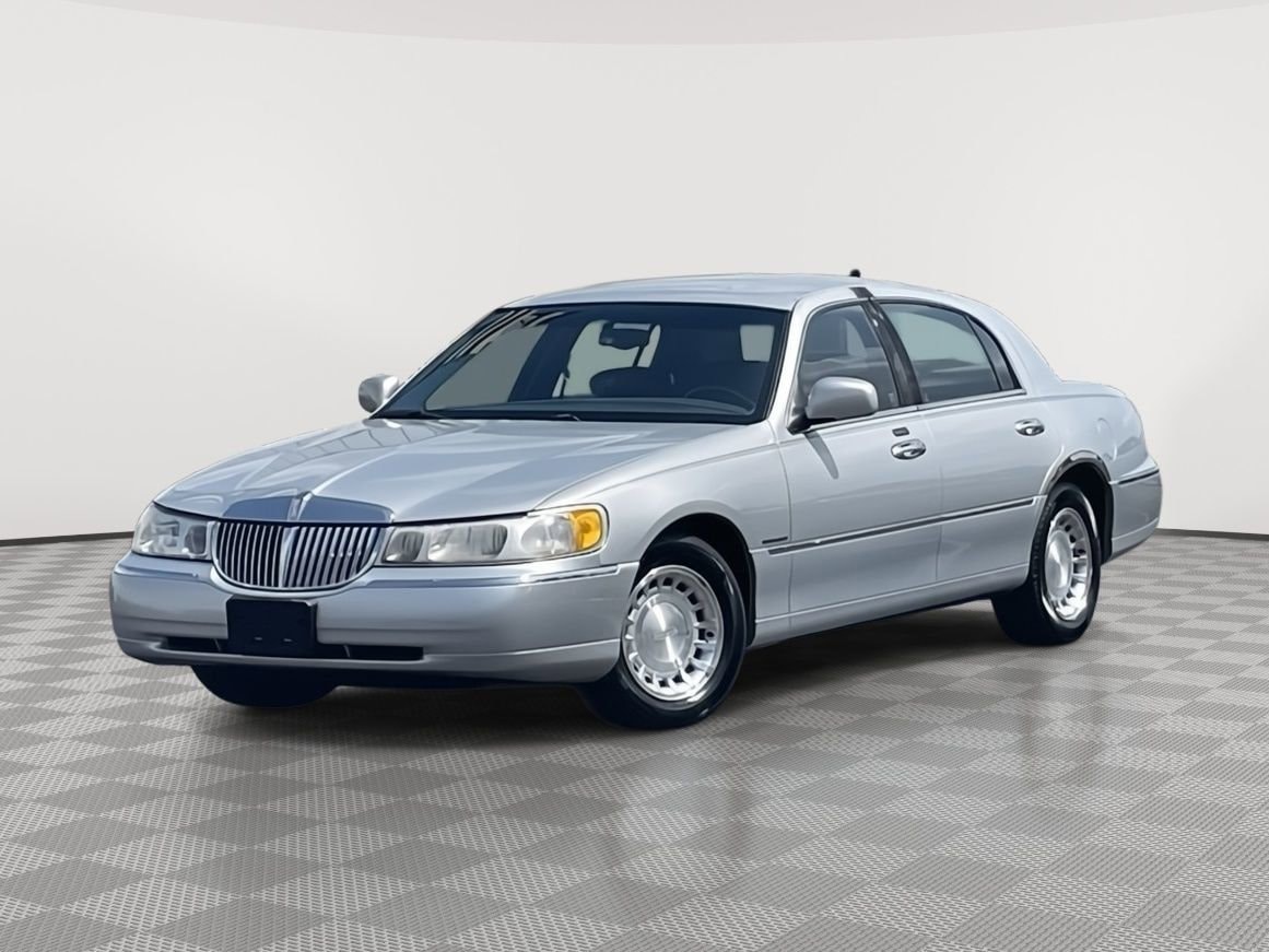 Thumbnail: 2000 Lincoln Town Car - 1