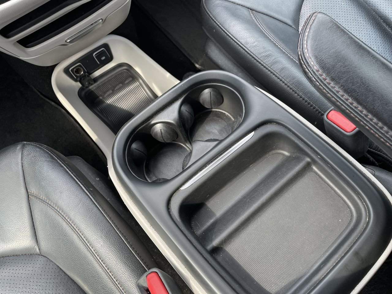 Thumbnail: 2019 Chrysler Pacifica - 25