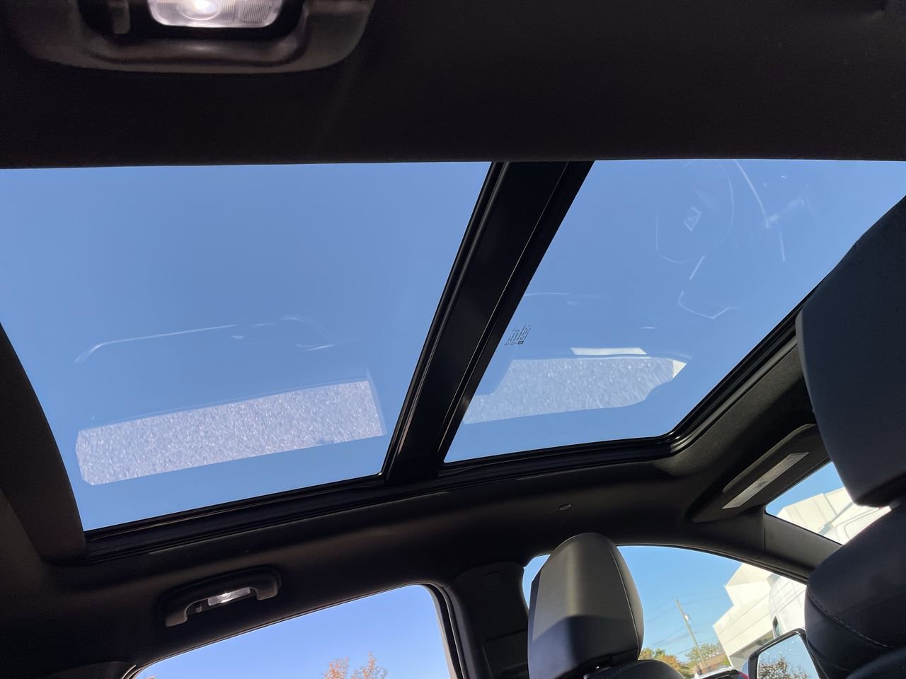 Thumbnail: 2023 Cadillac XT5 - 21