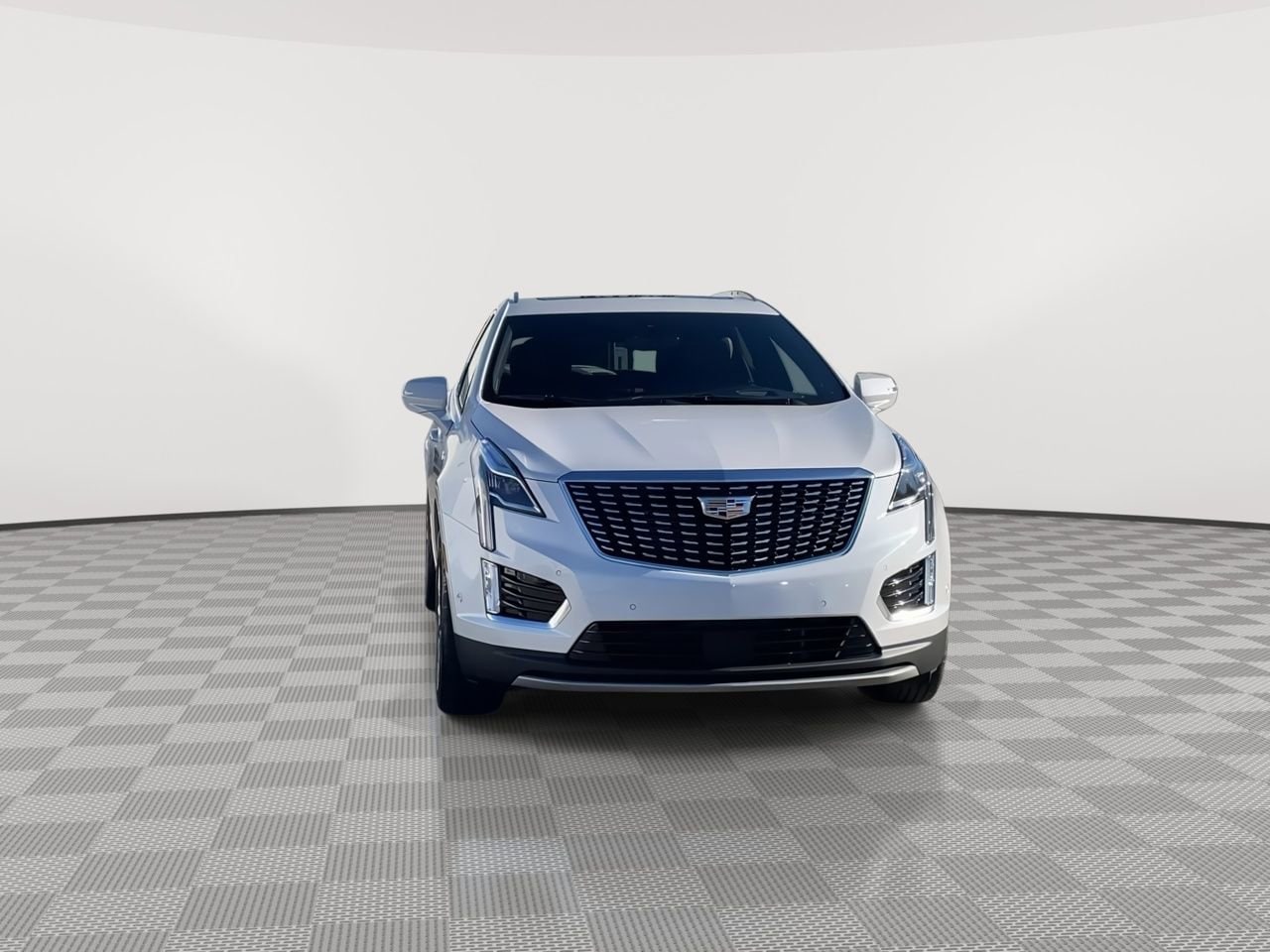 Thumbnail: 2023 Cadillac XT5 - 3