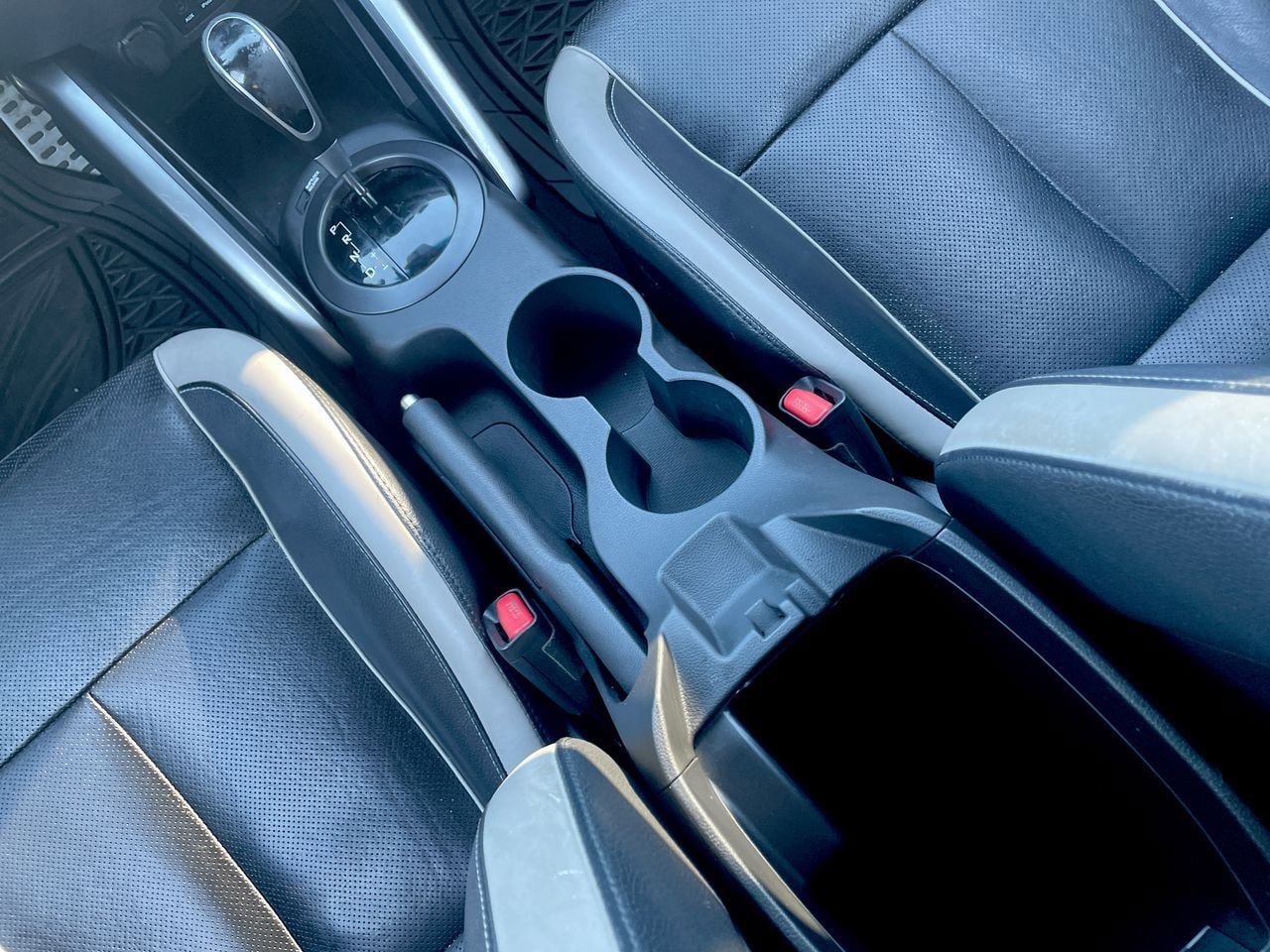 Thumbnail: 2014 Hyundai Veloster - 22