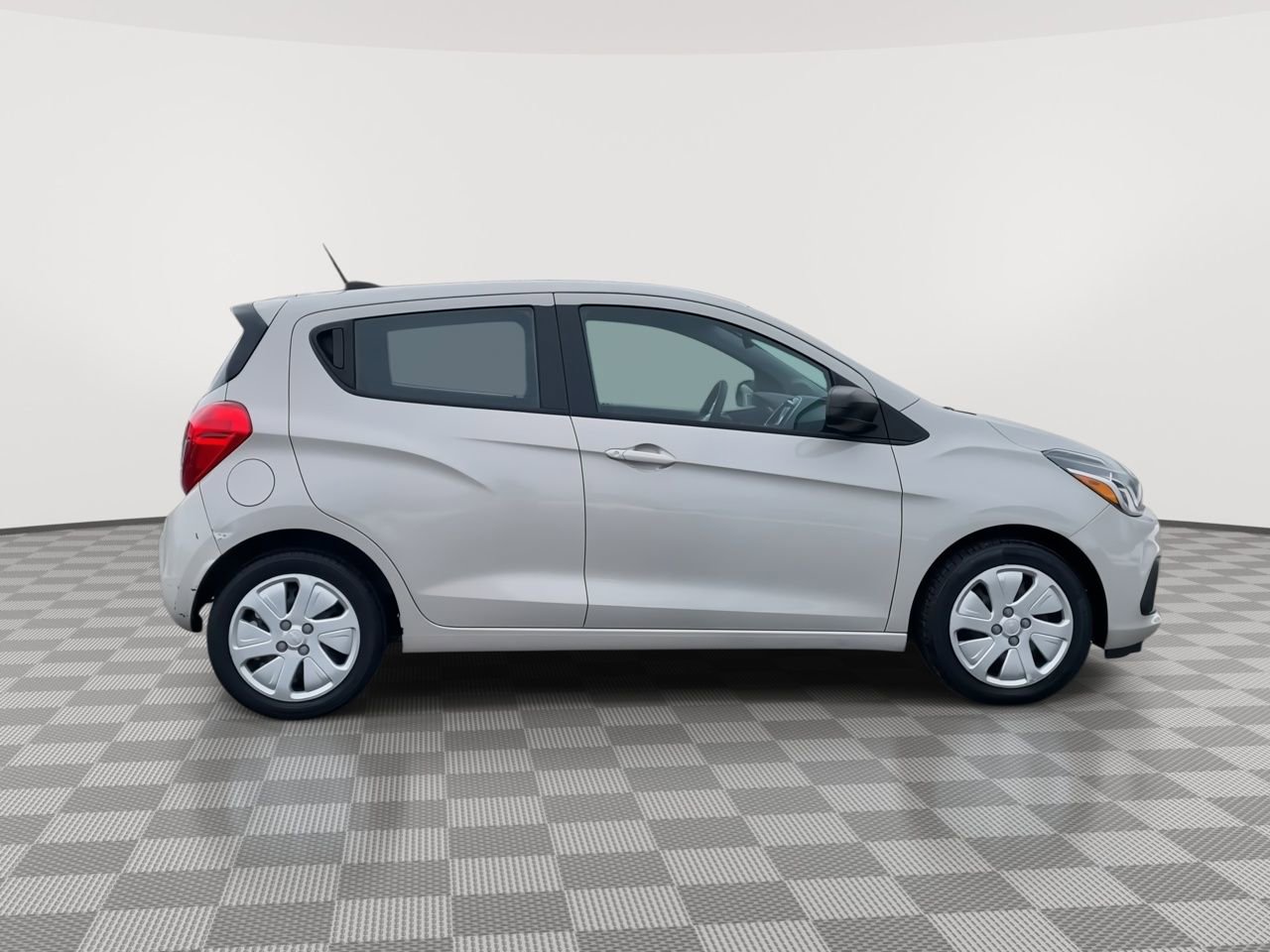 Thumbnail: 2017 Chevrolet Spark - 9
