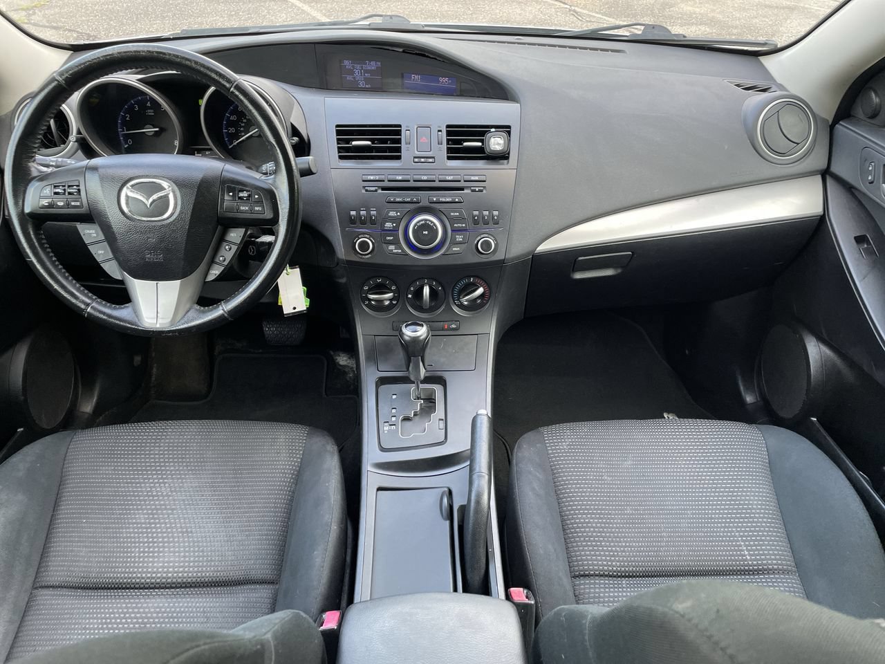 Thumbnail: 2012 Mazda Mazda3 - 28