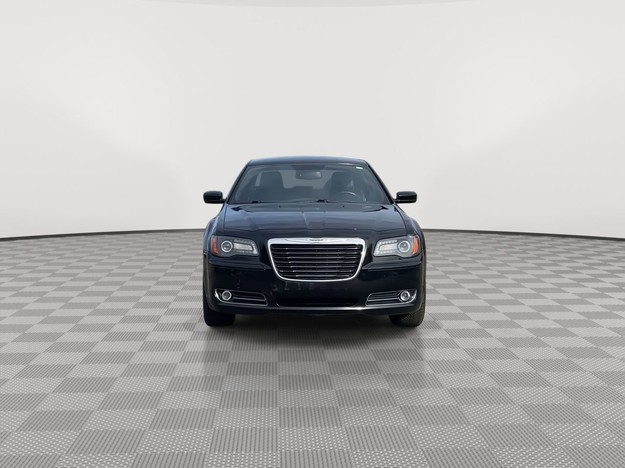 2013 Chrysler 300 photo 3