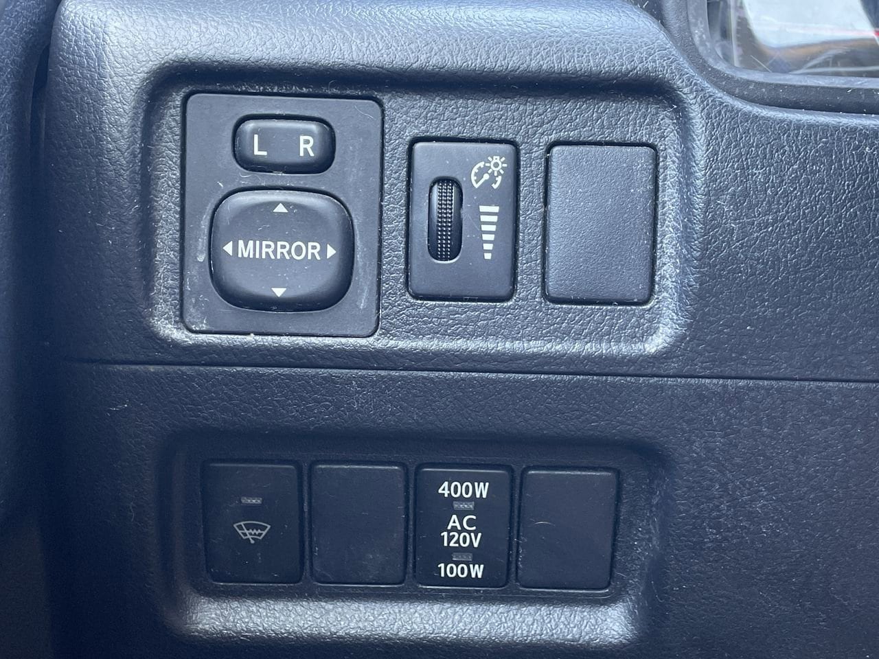 Thumbnail: 2014 Toyota 4Runner - 26