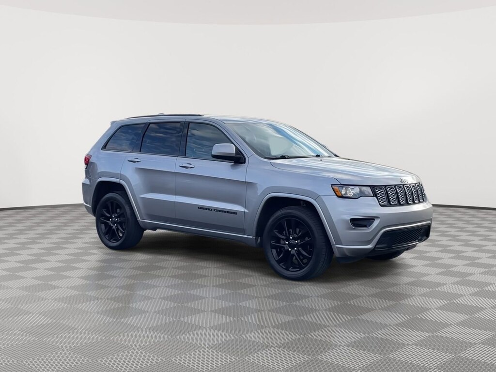 Used 2020 Jeep Grand Cherokee Altitude