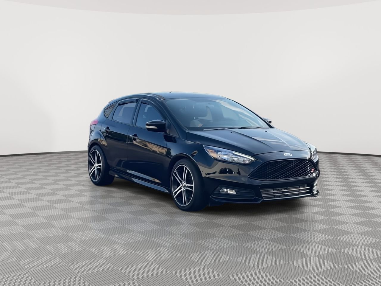 Thumbnail: 2017 Ford Focus - 2