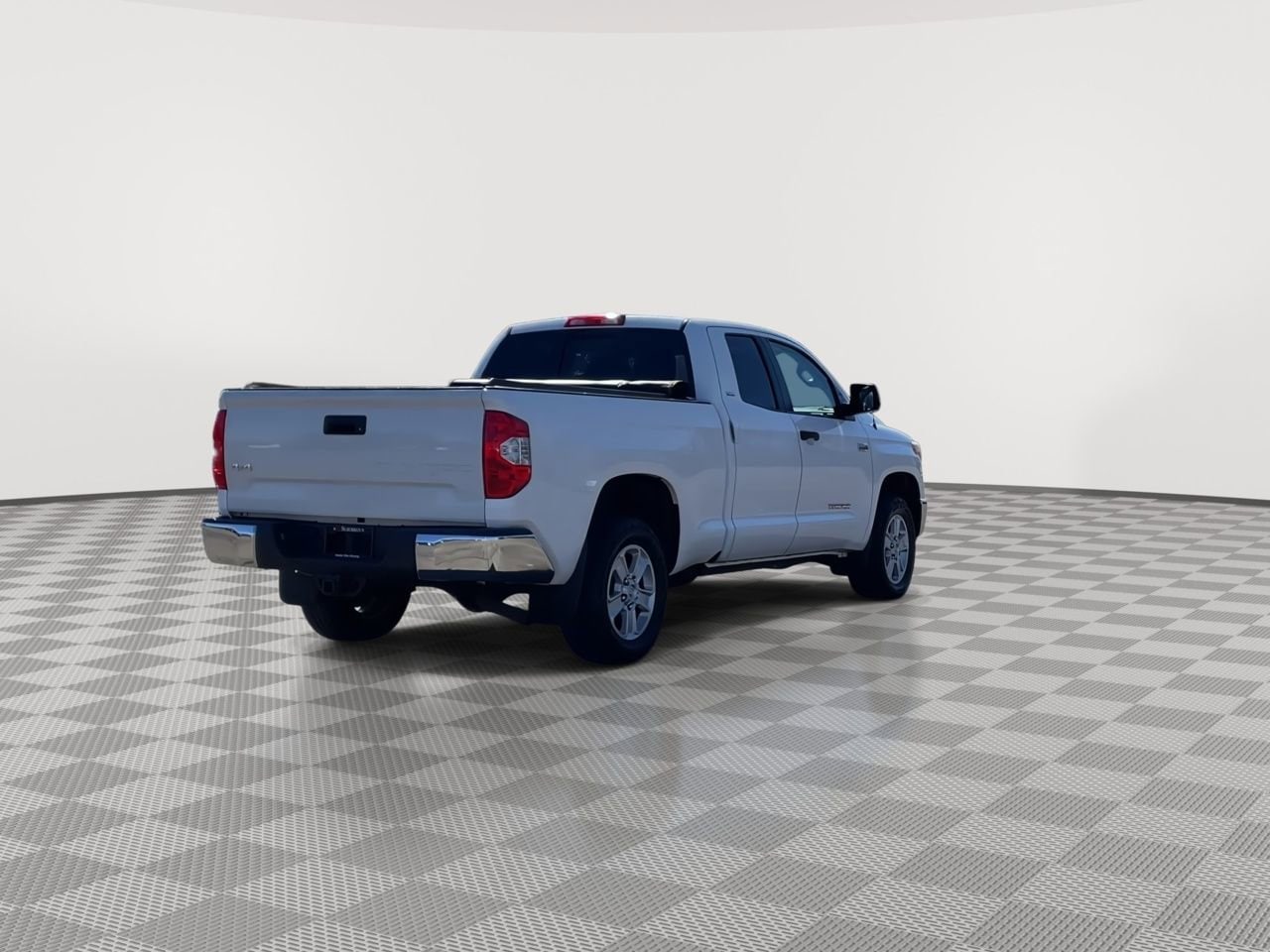 Thumbnail: 2016 Toyota Tundra - 8