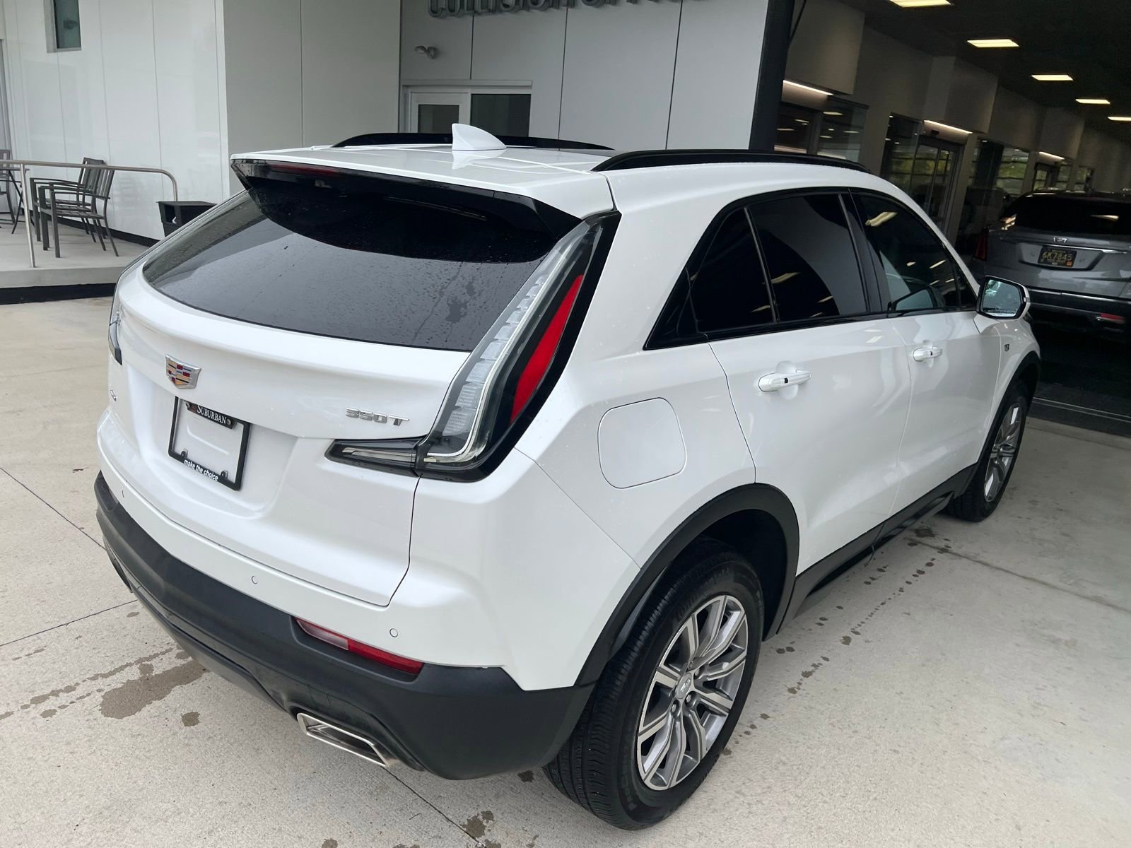 Thumbnail: 2022 Cadillac XT4 - 3