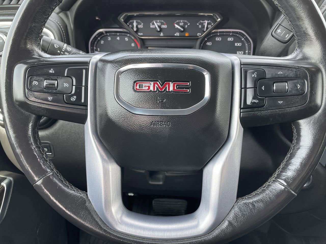 2020 GMC Sierra 1500 SLE 10