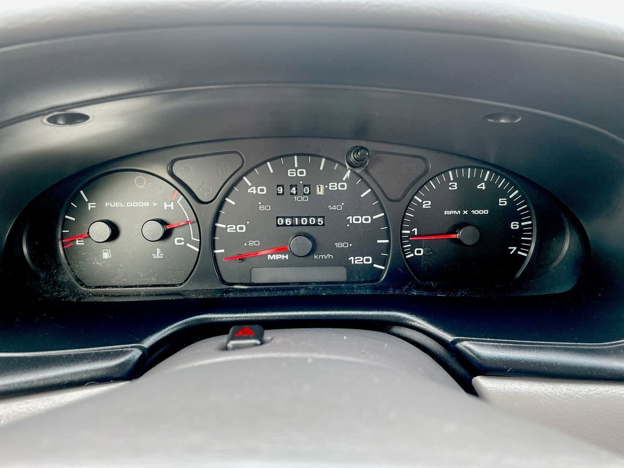 Thumbnail: 2001 Ford Taurus - 22