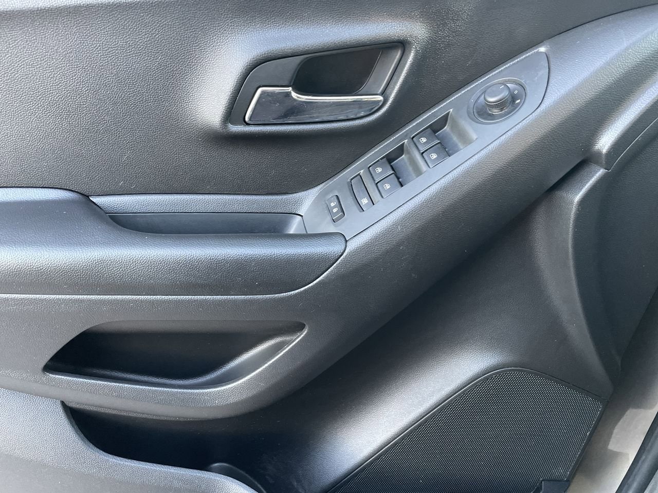 Thumbnail: 2021 Chevrolet Trax - 28