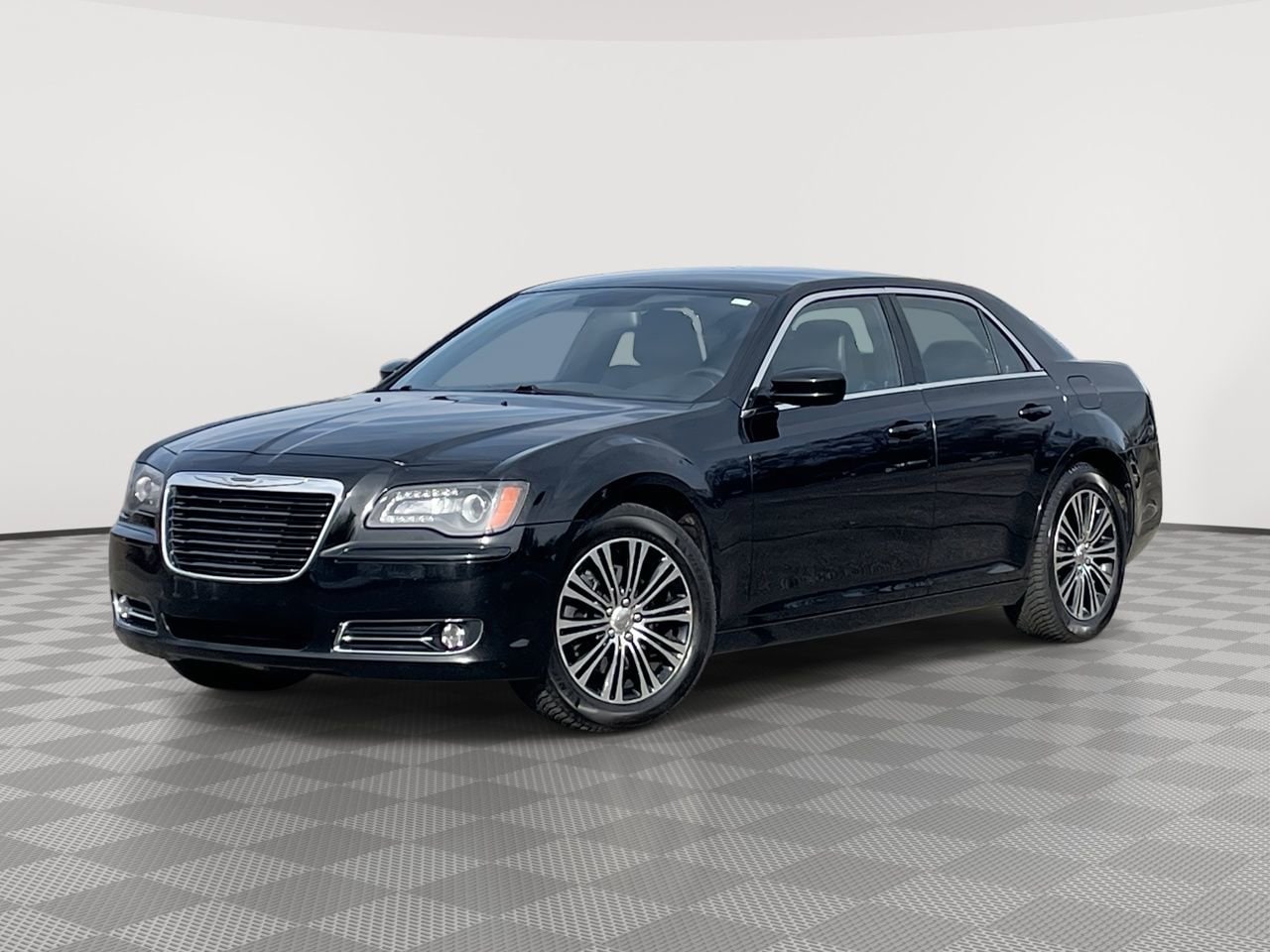 2013 Chrysler 300 S -
                  Plymouth, MI