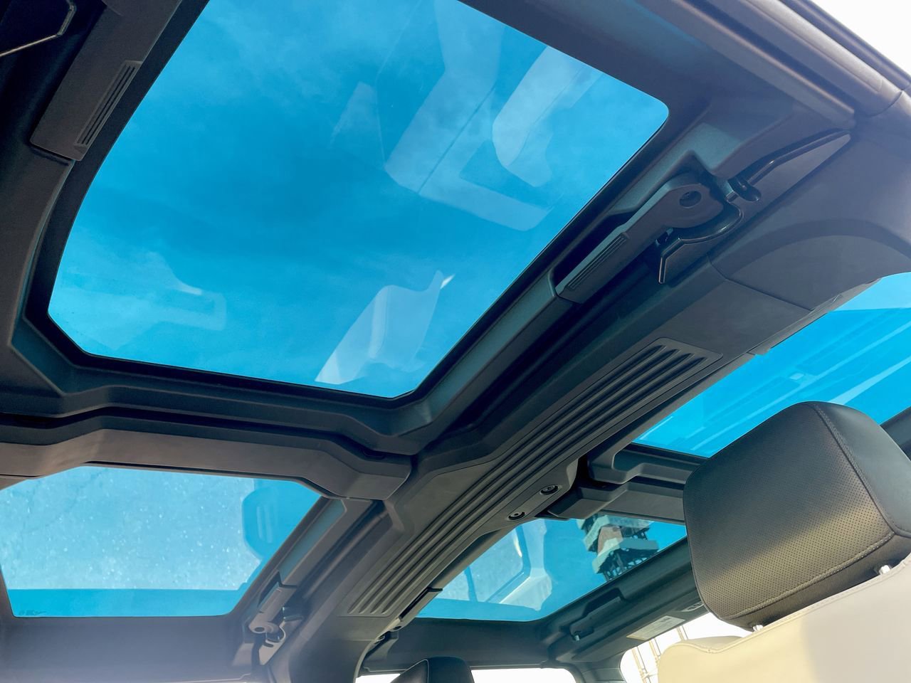 Thumbnail: 2022 GMC Hummer EV - 20