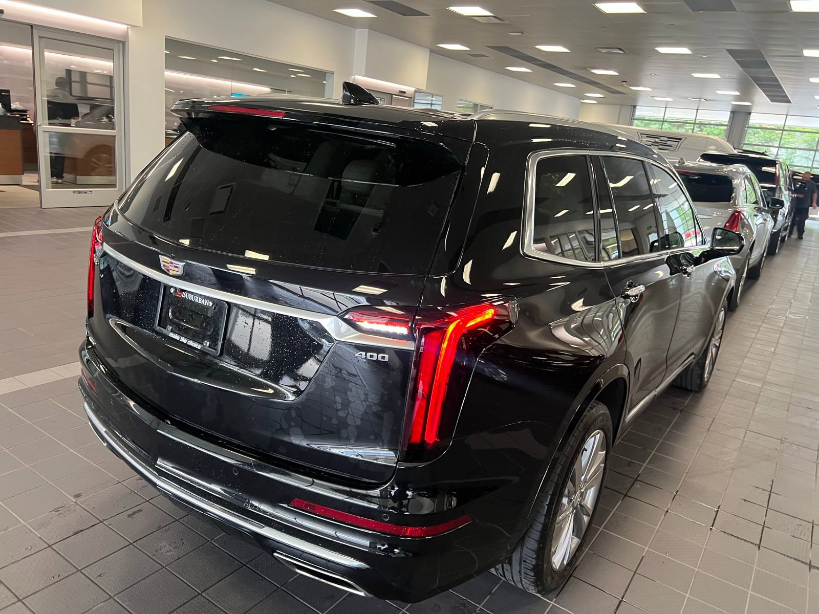 Thumbnail: 2023 Cadillac XT6 - 3