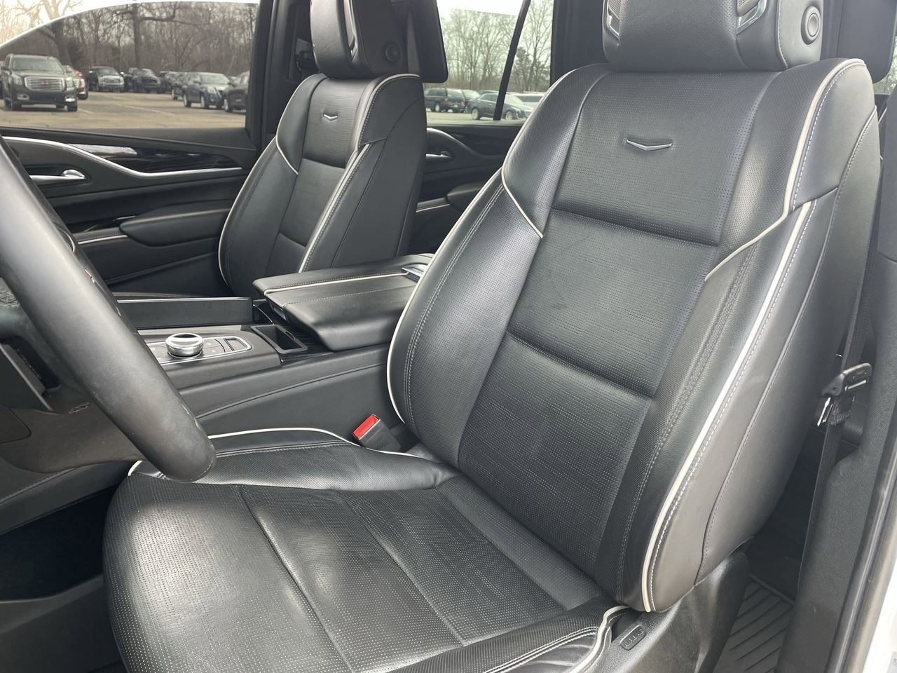 Thumbnail: 2022 Cadillac Escalade - 12