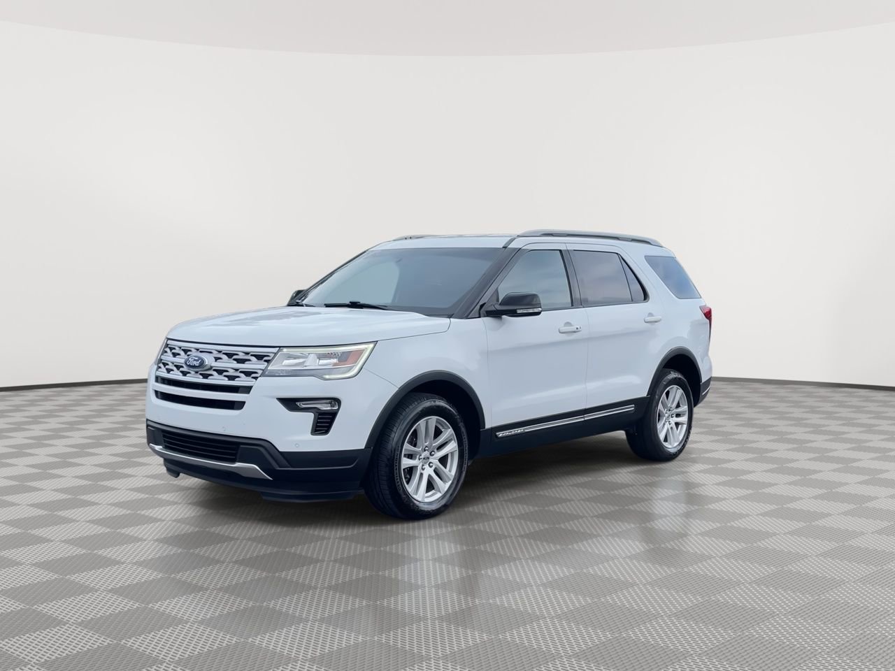 Thumbnail: 2018 Ford Explorer - 4
