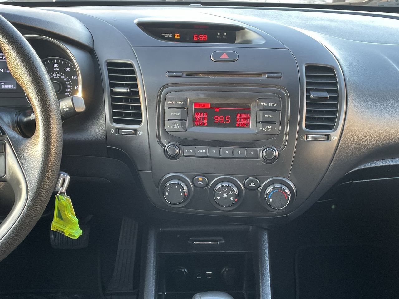 Thumbnail: 2017 Kia Forte - 13