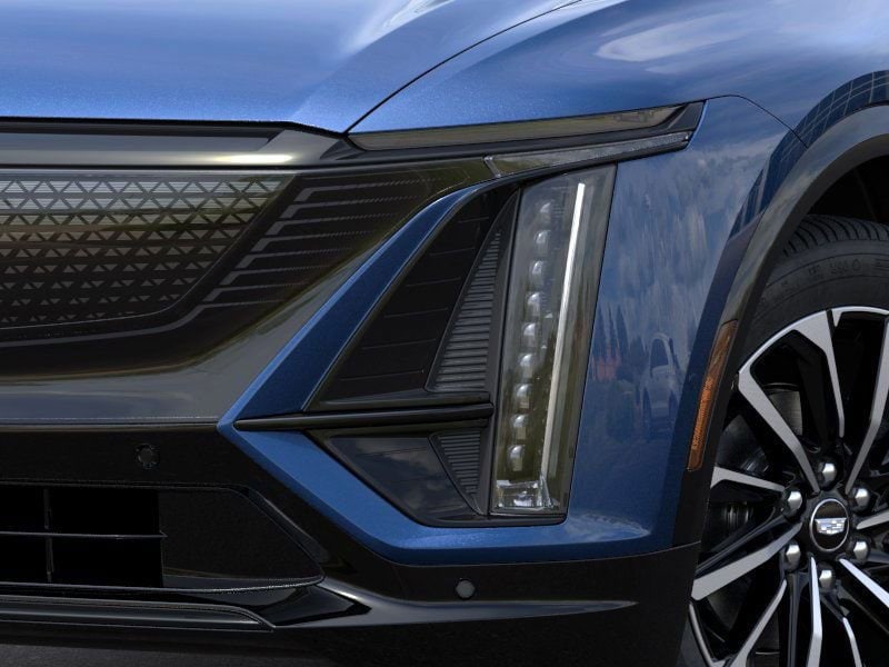 Thumbnail: 2026 Cadillac Lyriq - 10