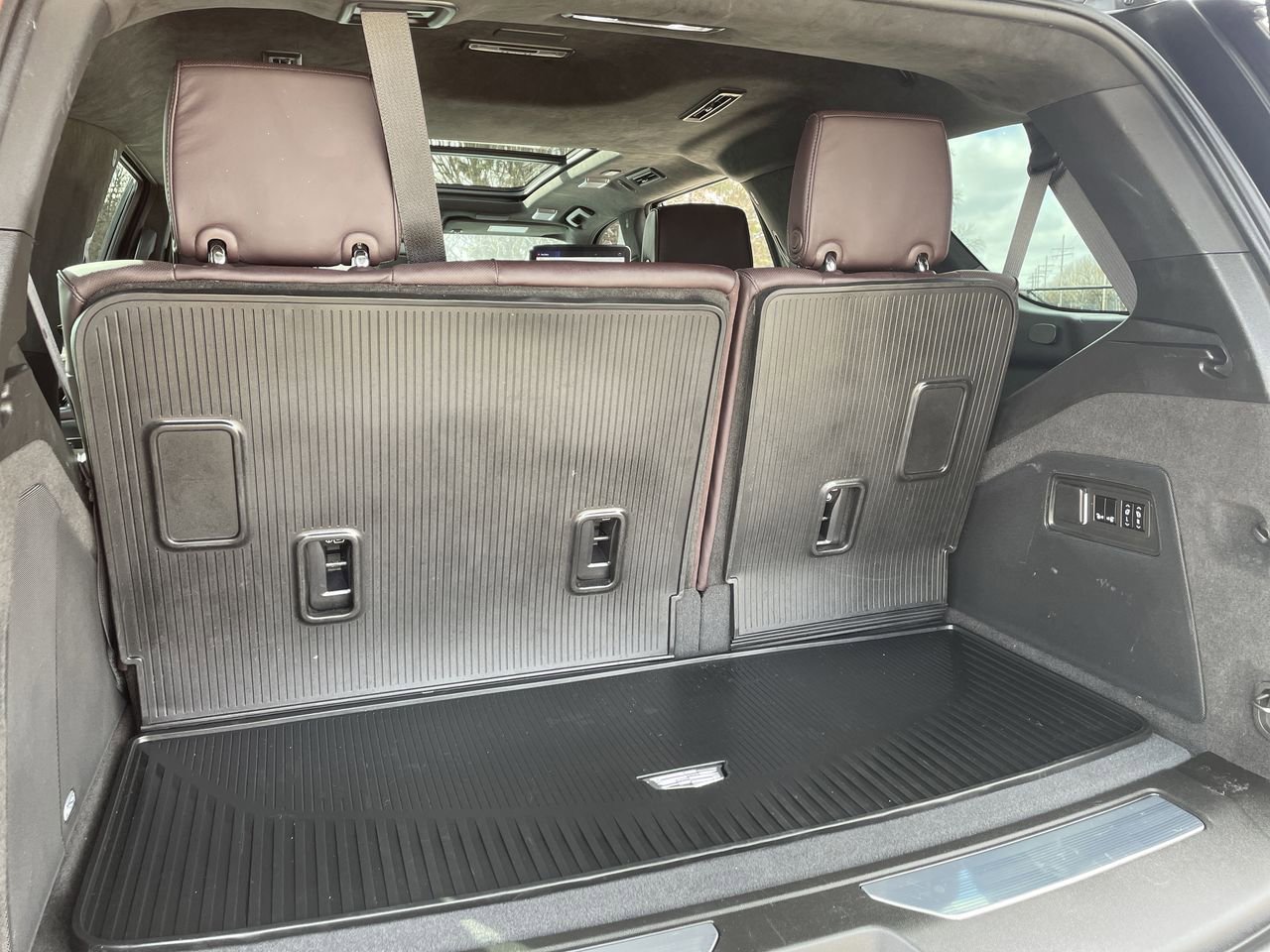 Thumbnail: 2024 Cadillac Escalade - 17