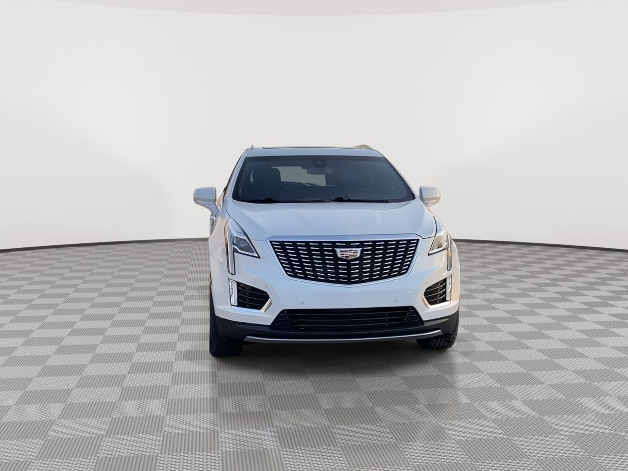 Thumbnail: 2024 Cadillac XT5 - 3
