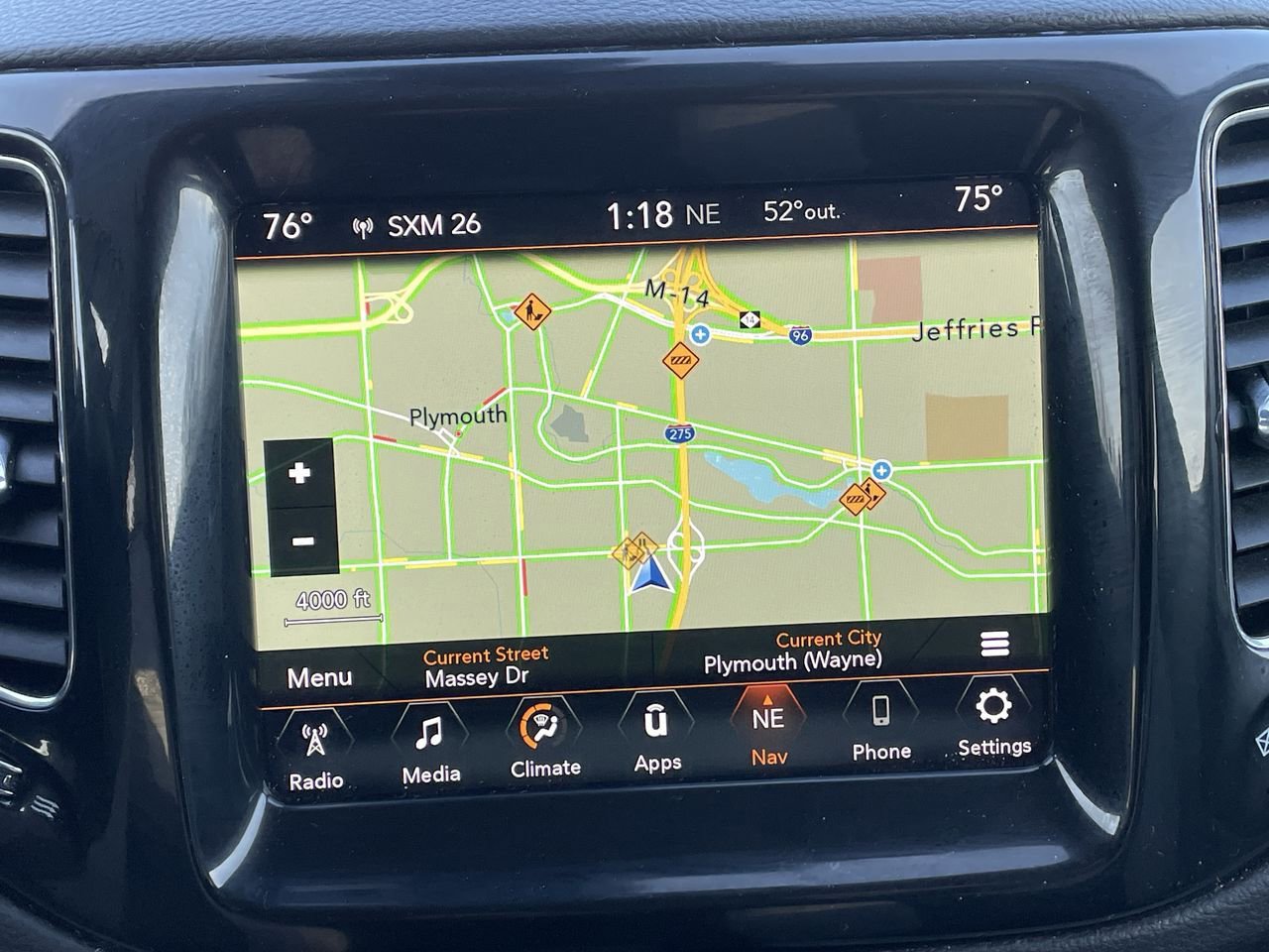 Thumbnail: 2018 Jeep Compass - 21