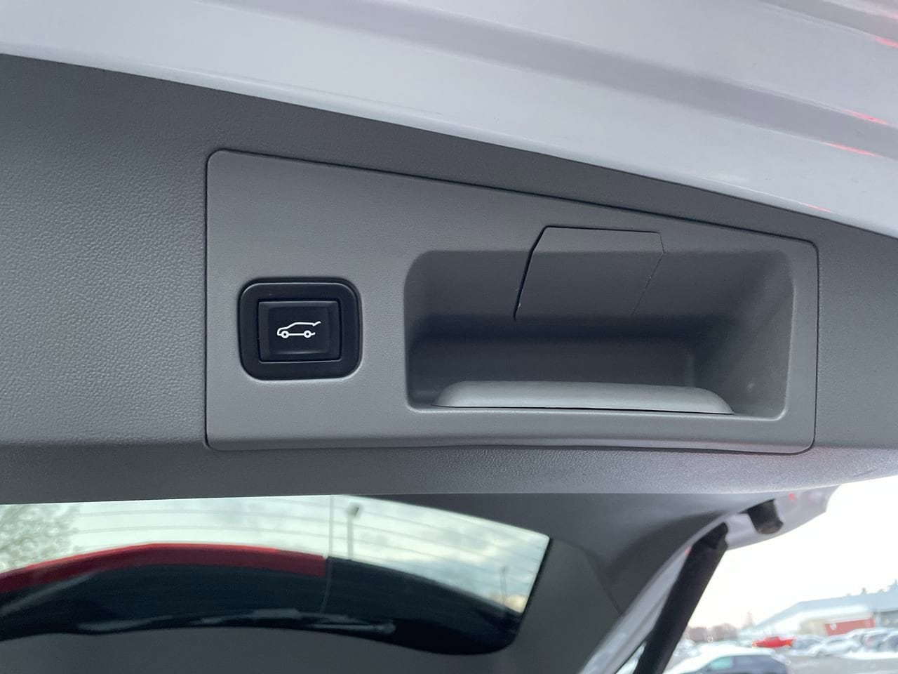 Thumbnail: 2023 Cadillac XT5 - 18