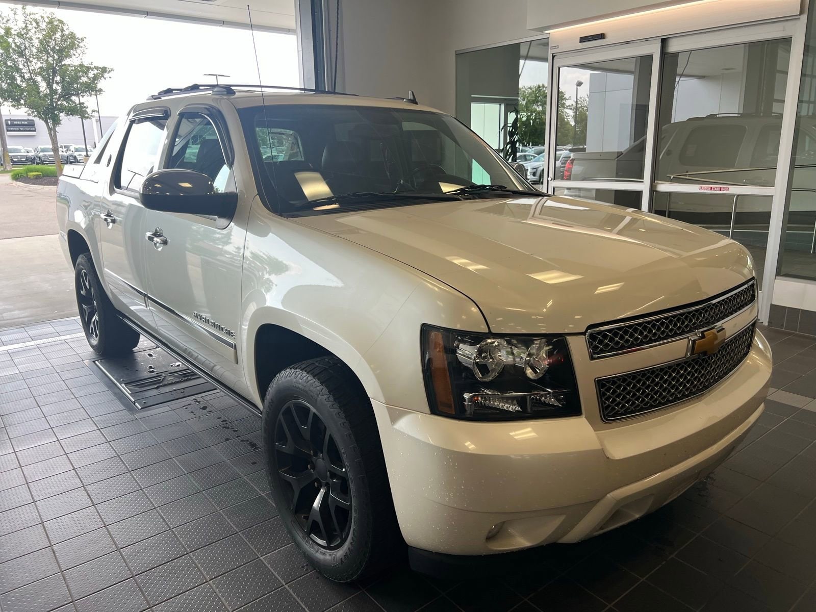 2013 Chevrolet Avalanche 1500 LTZ Hero Image