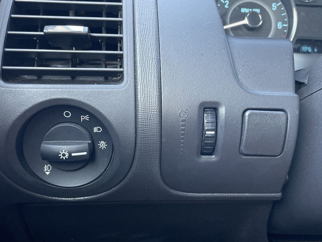 Thumbnail: 2010 Ford Flex - 24