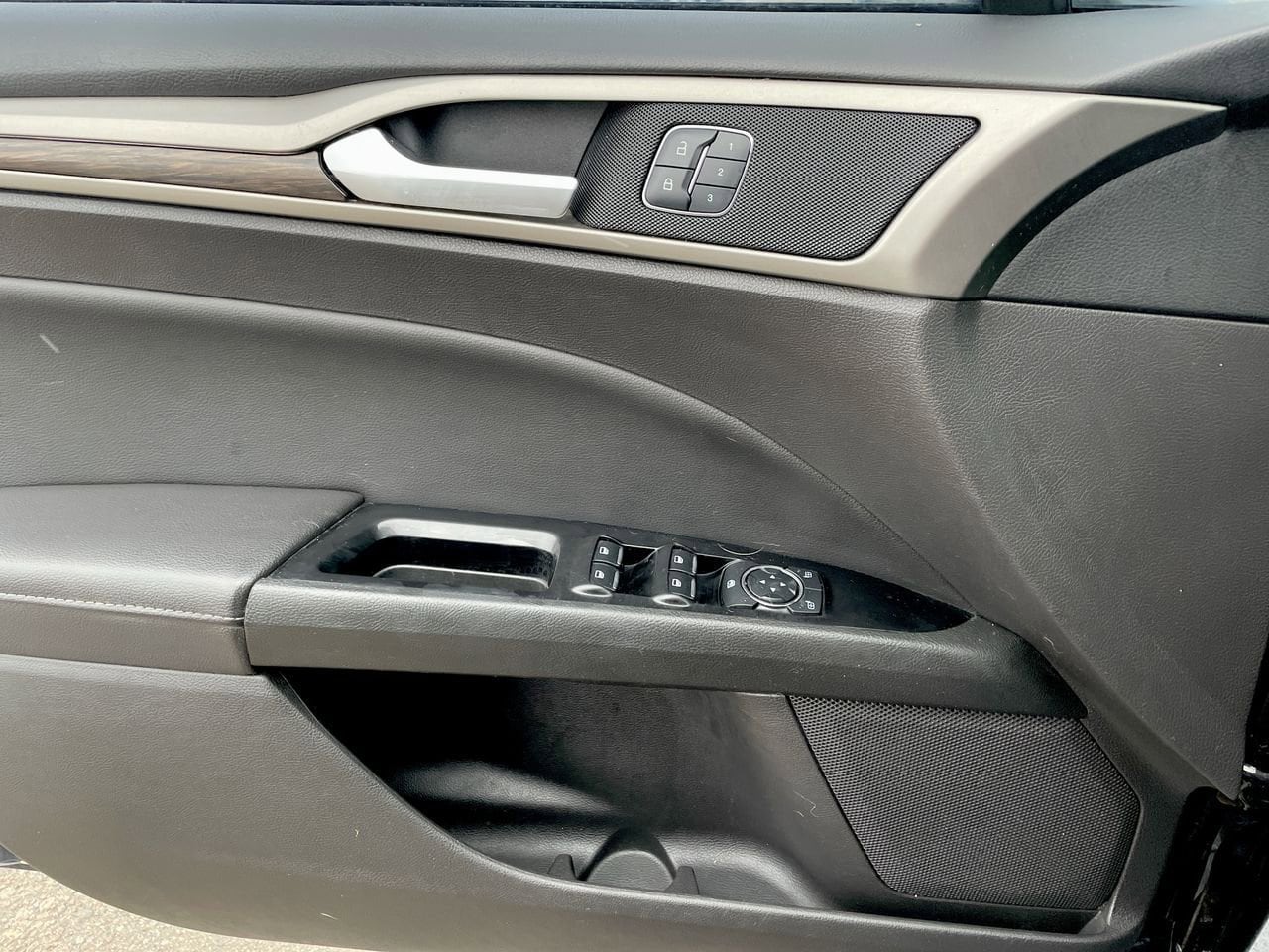 Thumbnail: 2015 Ford Fusion - 31