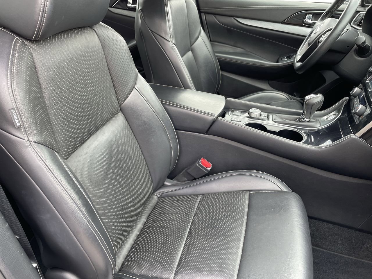 Thumbnail: 2016 Nissan Maxima - 14