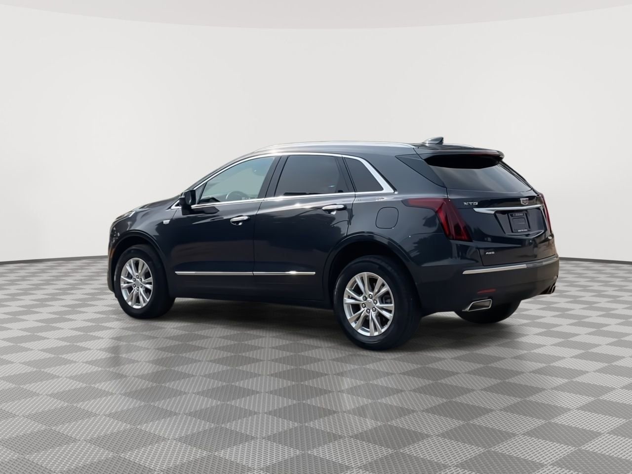 Thumbnail: 2023 Cadillac XT5 - 6