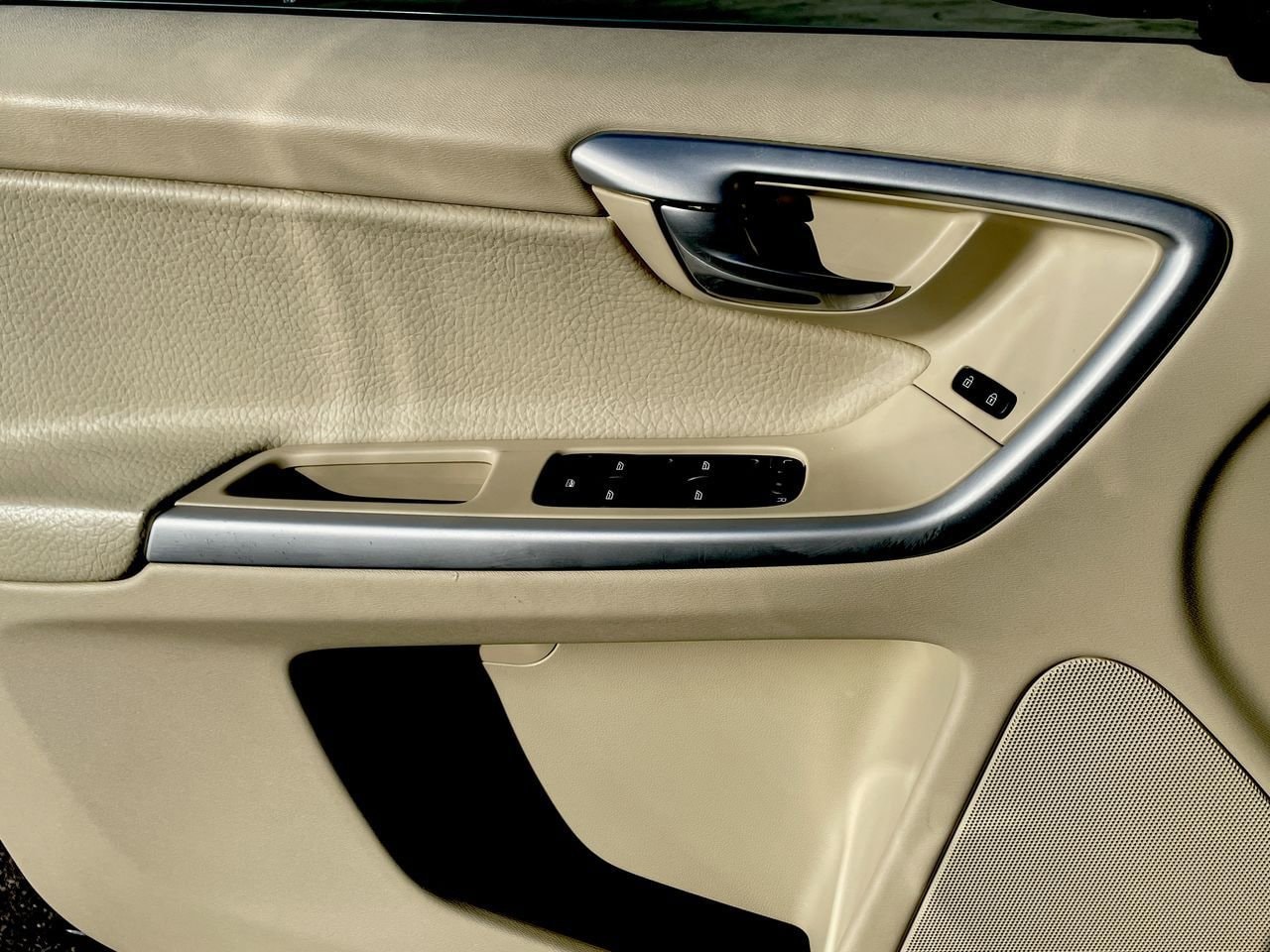 Thumbnail: 2011 Volvo XC60 - 31