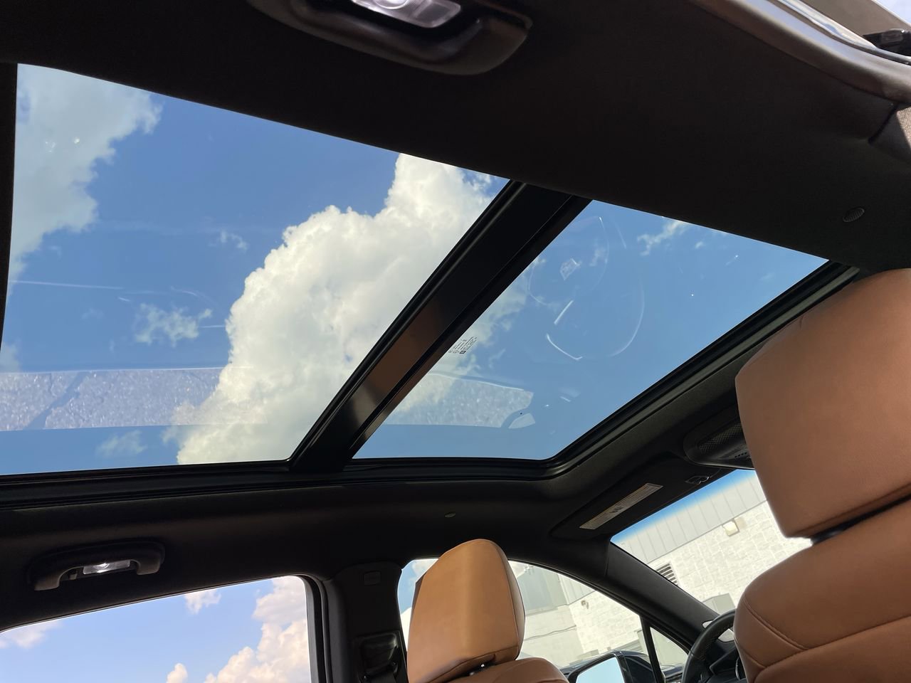 Thumbnail: 2023 Cadillac XT5 - 21