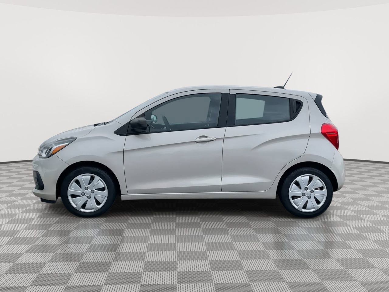 Thumbnail: 2017 Chevrolet Spark - 5