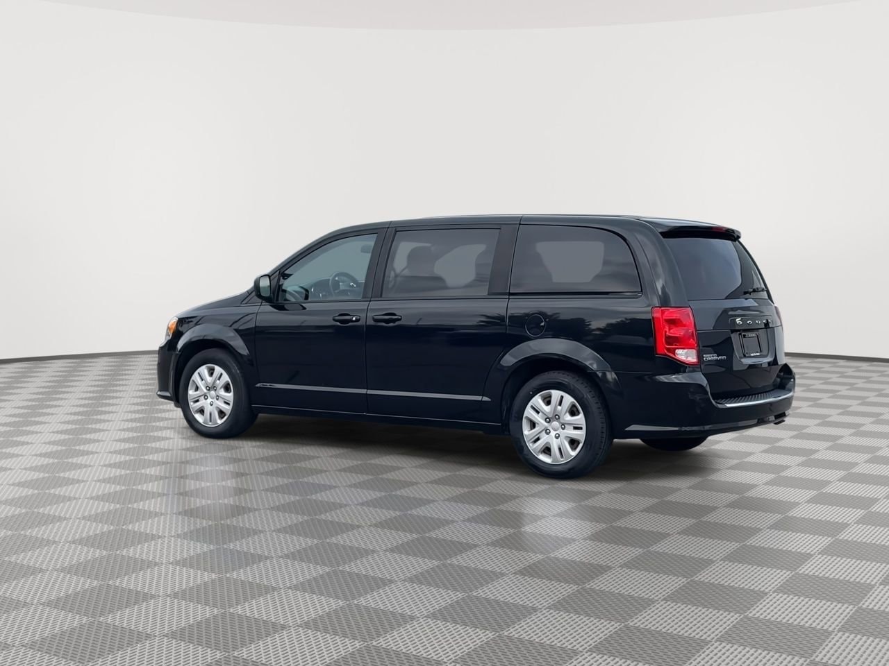 Thumbnail: 2018 Dodge Grand Caravan - 6