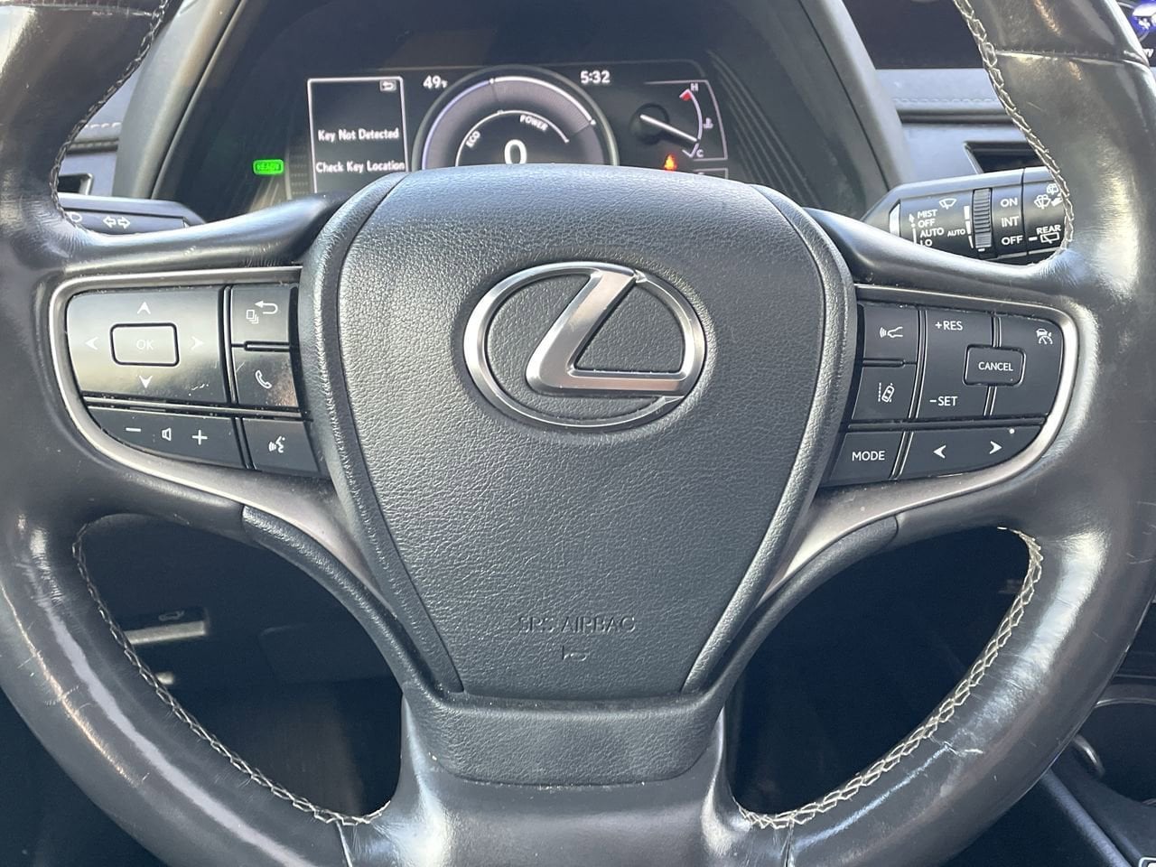 Thumbnail: 2020 Lexus UX - 10