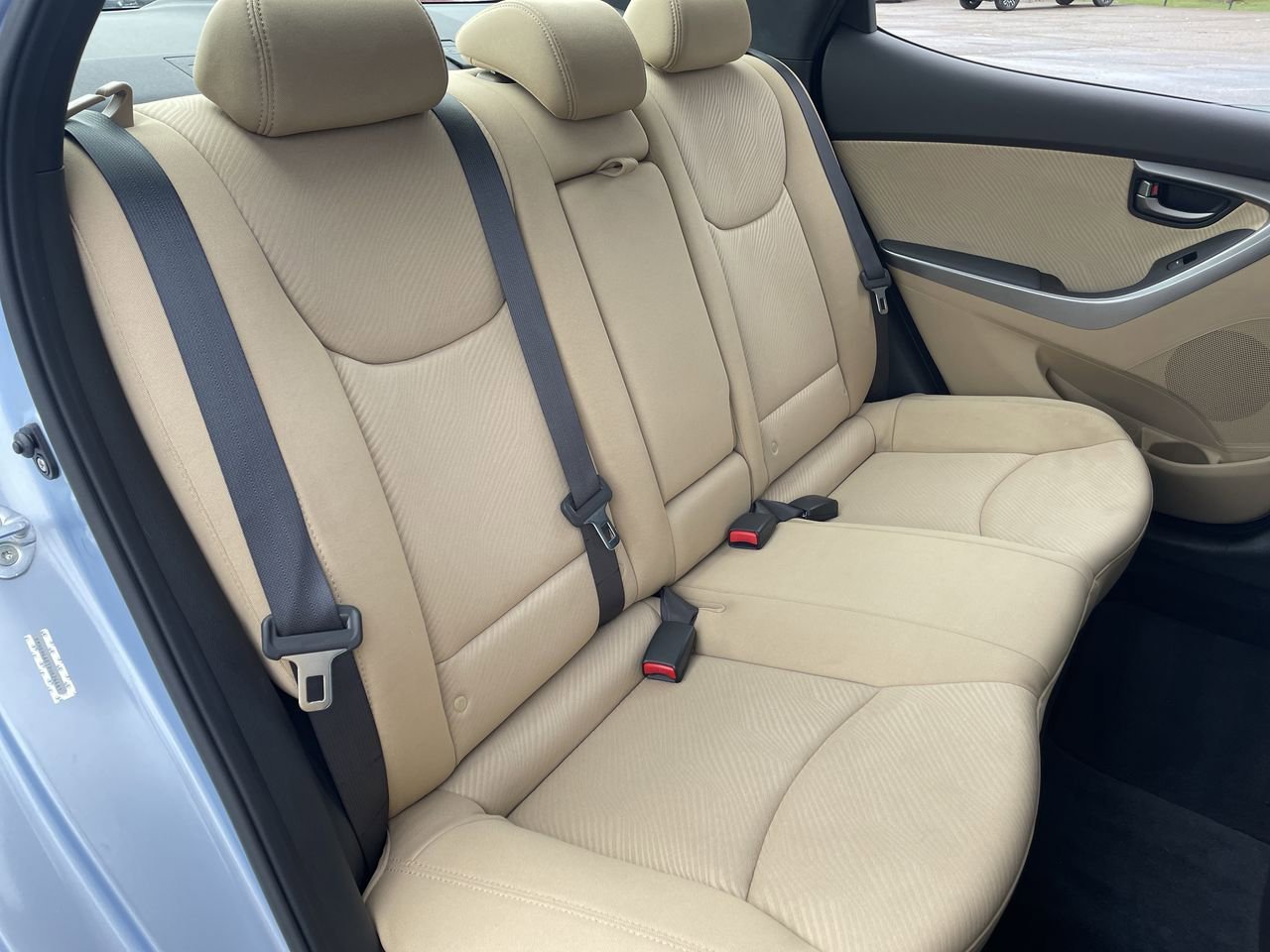Thumbnail: 2013 Hyundai Elantra - 15