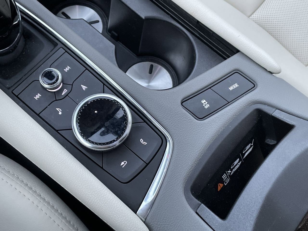 Thumbnail: 2023 Cadillac XT5 - 31