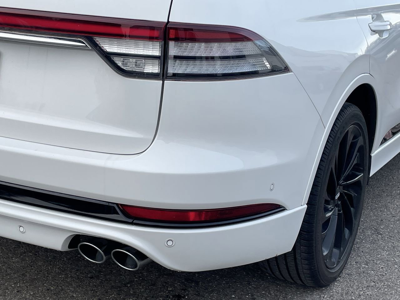 Thumbnail: 2024 Lincoln Aviator - 43