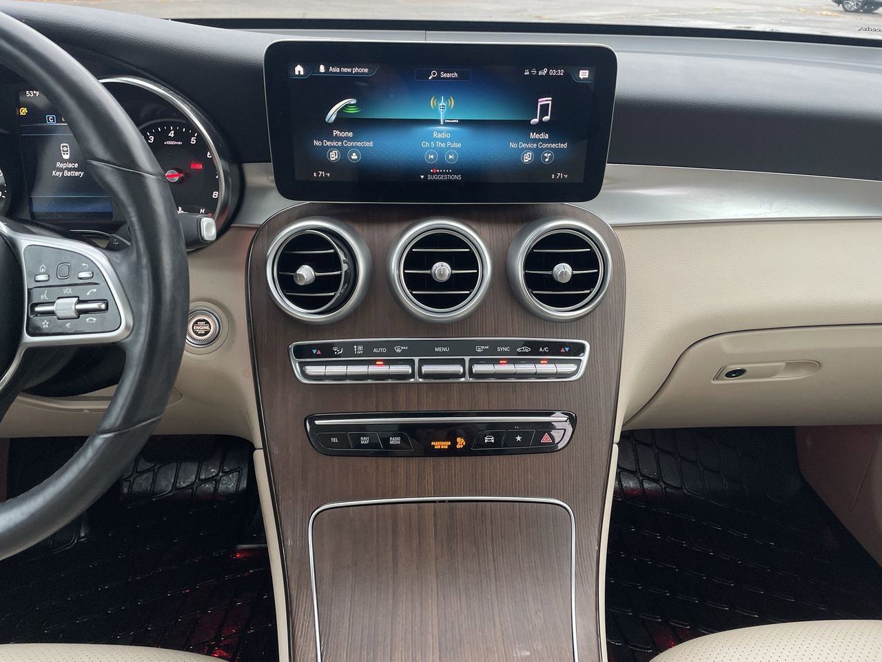 Thumbnail: 2022 Mercedes-Benz GLC - 13