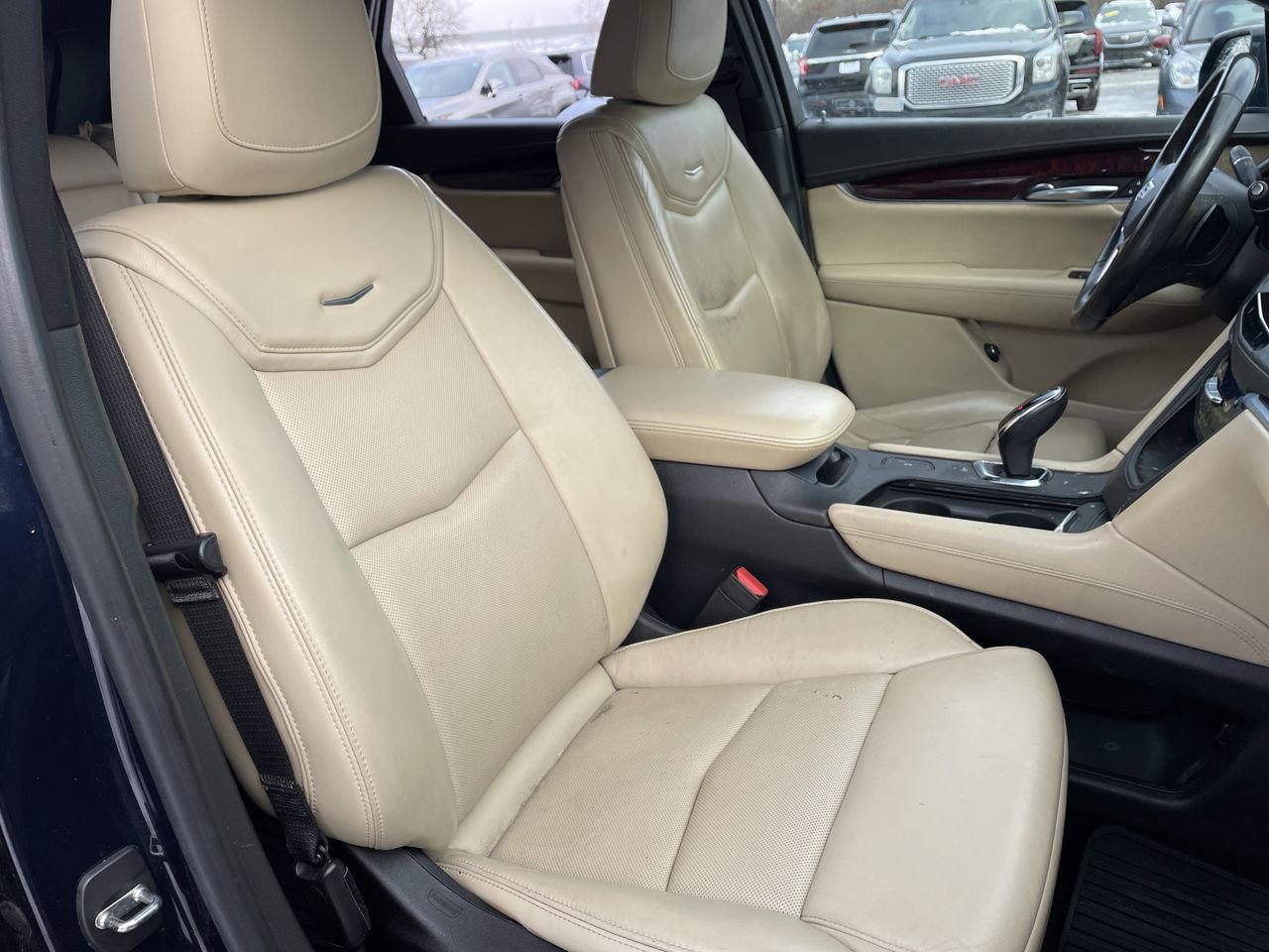 Thumbnail: 2017 Cadillac XT5 - 14