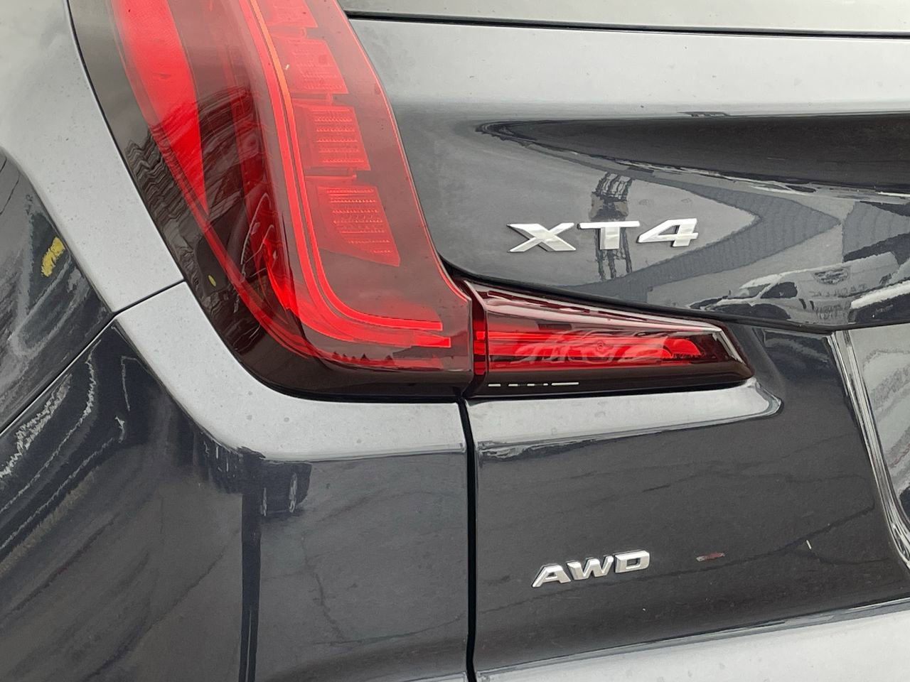 Thumbnail: 2023 Cadillac XT4 - 40