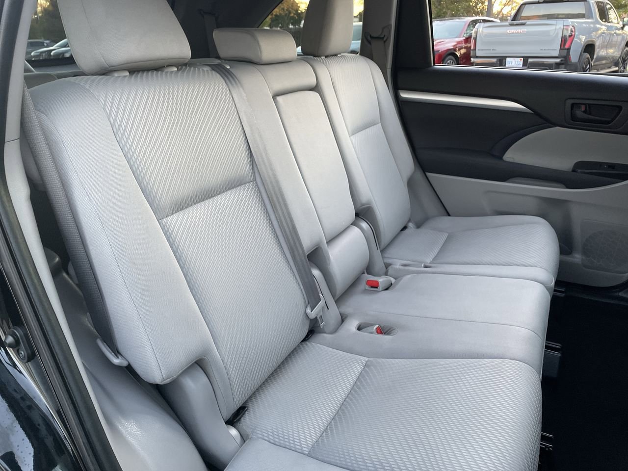 Thumbnail: 2019 Toyota Highlander - 15